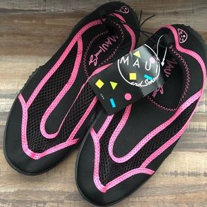 New kids water shoes